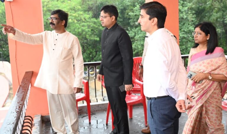 جھارکھنڈ کے وزیر اعلیٰ ہیمنت نے رانچی میں جے پال سنگھ اسٹیڈیم کا معائنہ کیا