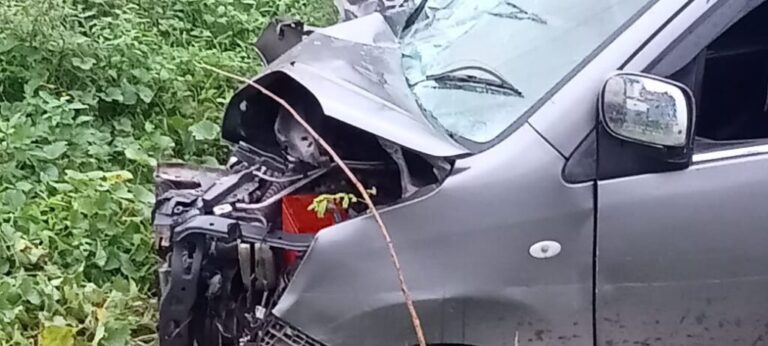 کوڈرما: جے ای کا امتحان دینے جا رہے دو نوجوانوں کی سڑک حادثہ میں موت