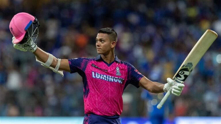 ٹی-20 بین الاقوامی سنچری بنانے والے سب سے کم عمر ہندوستانی بلے باز بنے یشسوی