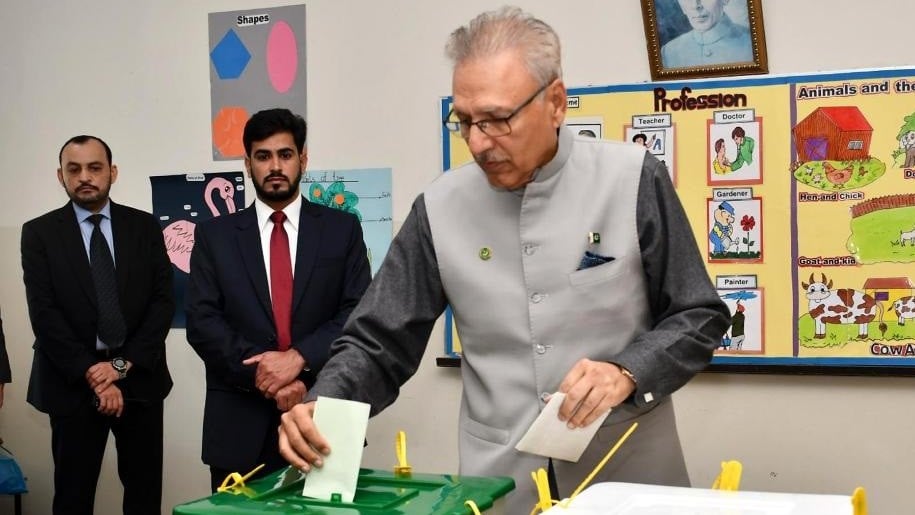 جیل میں خوش ہوں، آدھا دن بلیوں اور چھپکلیوں سے مقابلے میں گزر جاتا ہے: یاسمین راشد