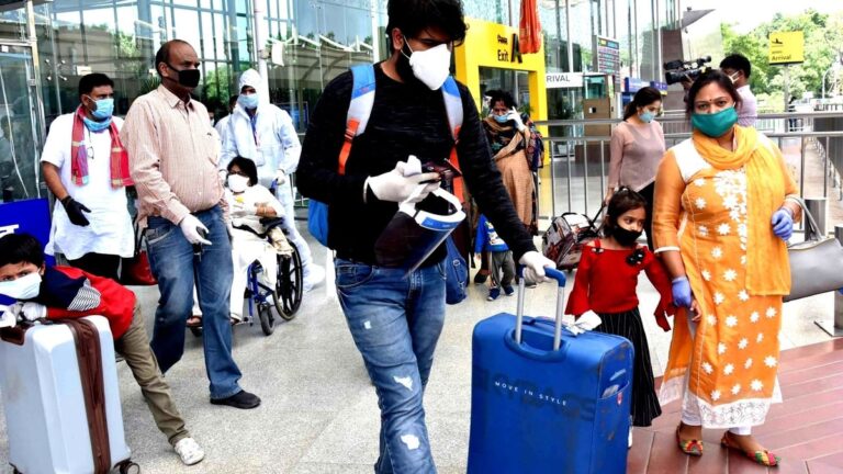 دہلی  ایئر پورٹ پر شروع ہوا سیلف ڈراپ بیگیج سسٹم، اب مسافر 30 سیکنڈ کے اندر چیک اِن کرسکیں گے