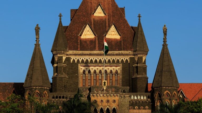 ’پی ایم مودی کے لیے تجاوزات ہٹ سکتے ہیں تو عوام کے لیے کیوں نہیں؟‘ ہائی کورٹ نے مہاراشٹر حکومت کو لگائی پھٹکار