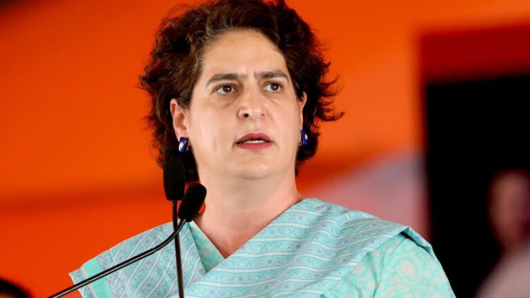 مودی حکومت بنتے ہی نیٹ میں دھاندلی سے نوجوانوں کے خوابوں پر حملہ شروع: پرینکا