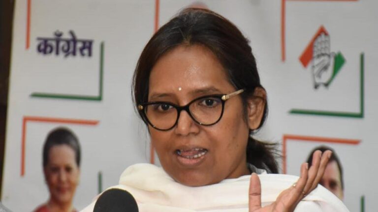 پارلیمنٹ کی رکن بننے کے بعد ممبئی کانگریس کی صدر ورشا گائیکواڑ کا مہاراشٹر اسمبلی کی رکنیت سے استعفیٰ
