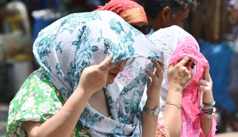 دہلی میں شدید گرمی اور لو کا ستم، رات کی گرمی نے 6 سال کا ریکارڈ توڑ دیا