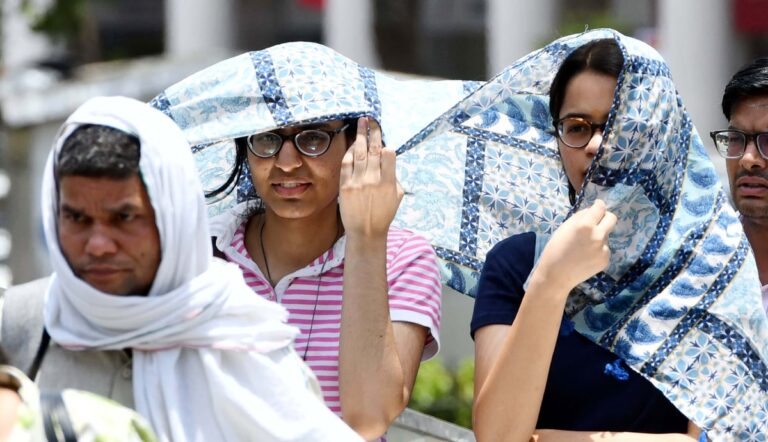 اتر پردیش میں شدید گرمی، تیز دھوپ اور ہیٹ ویو کی وجہ سے لوگ گھروں میں قید