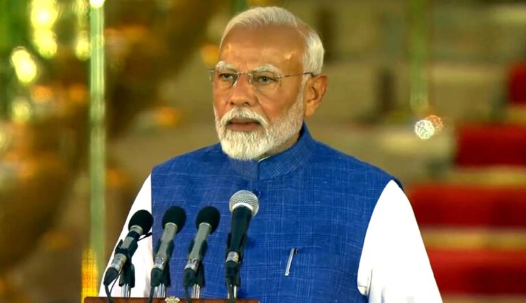 نریندر مودی نے تیسری مرتبہ ہندوستان کے وزیر اعظم کے طور پر حلف لیا