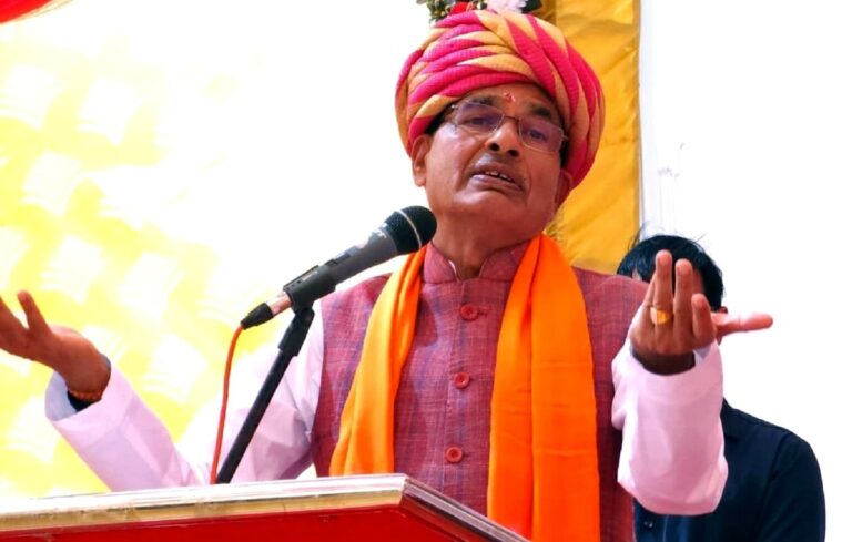 ’یہ مندسور واقعہ کے ذمہ دار ہیں‘، وزیر زراعت بنے 24 گھنٹہ بھی نہیں ہوا اور کسانوں نے شیوراج کے خلاف کھول دیا محاذ