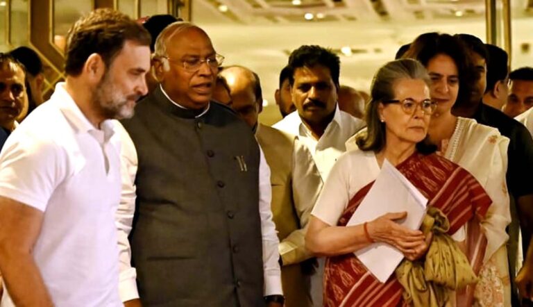 مودی کو لوک سبھا انتخابات میں ’سیاسی‘ اور ’اخلاقی‘ شکست کا سامنا، قیادت کا حق کھو دیا: سونیا گاندھی