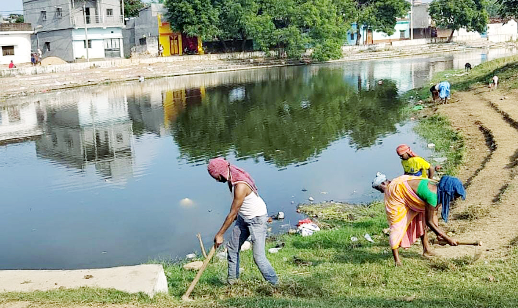 Madhupur Chat Ghat Safai News Photo copy
