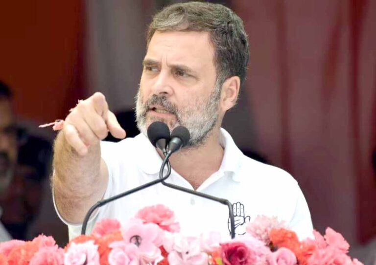 چند صنعت کار بے تحاشہ پیسہ خرچ کرتے ہیں، جبکہعام کسان بیٹی کی شادی کیلئے بھی قرضہ لیتا ہے: راہل گاندھی