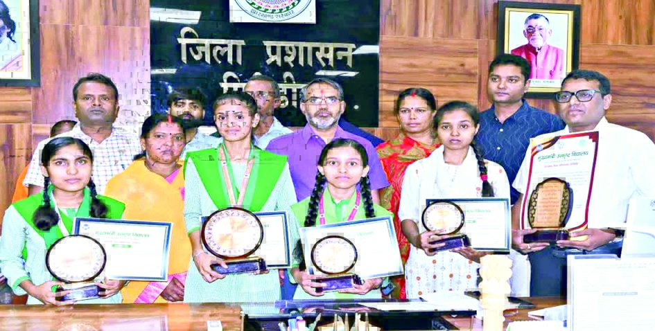 giridih exilence school copy