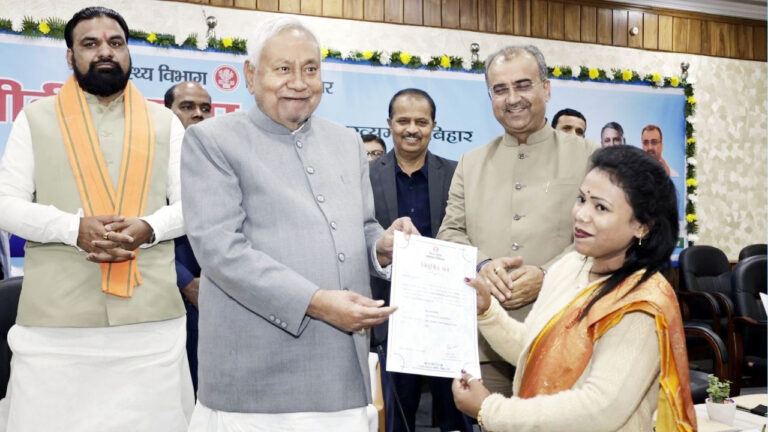 1283 آیوش ڈاکٹروں کو ملاتقرری نامہ